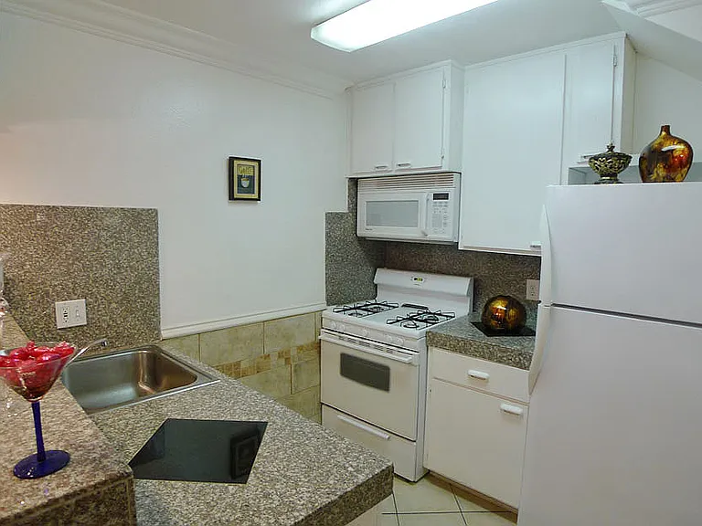 Villa Granada — Photo 69