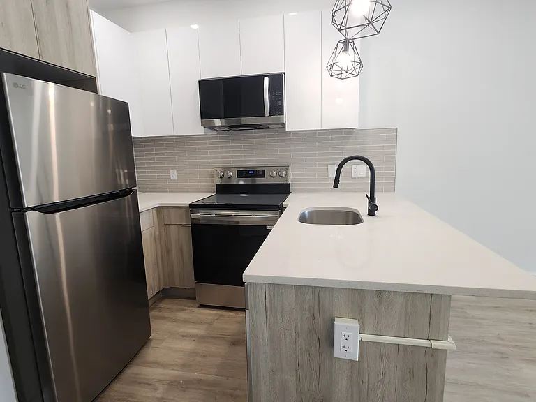 417 Rutland Rd #2F — Photo 3
