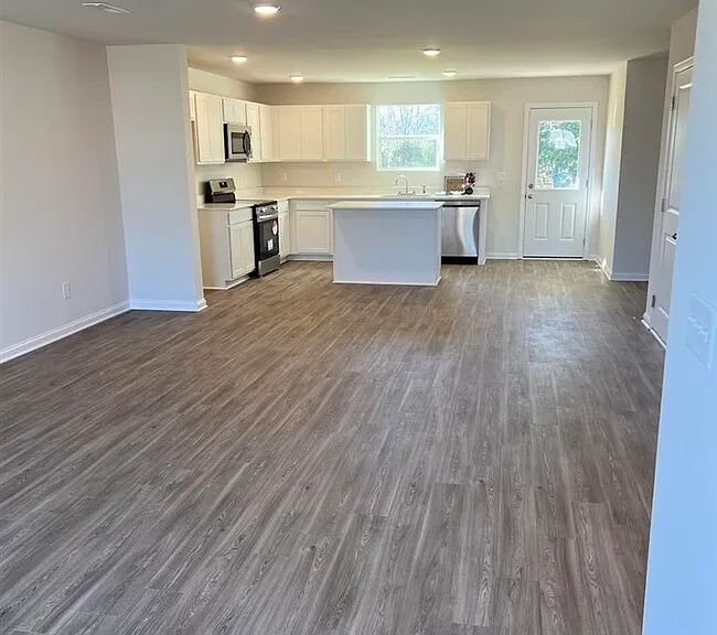 3151 White Ash St — Photo 4