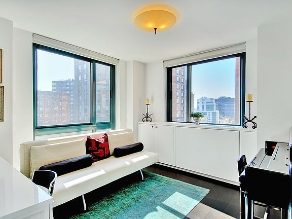 4th image of 1 Irving Pl