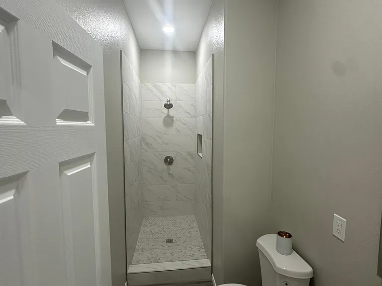1710 Golden Way #B — Photo 26