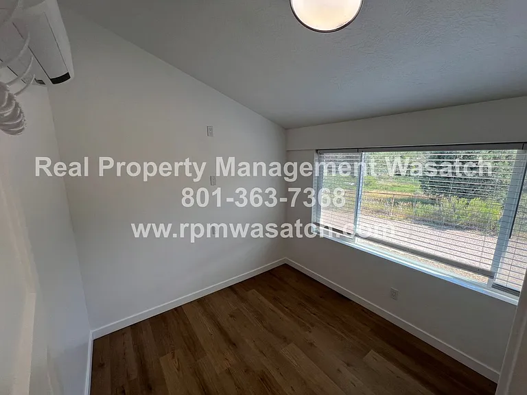 1388 Country Ln — Photo 33