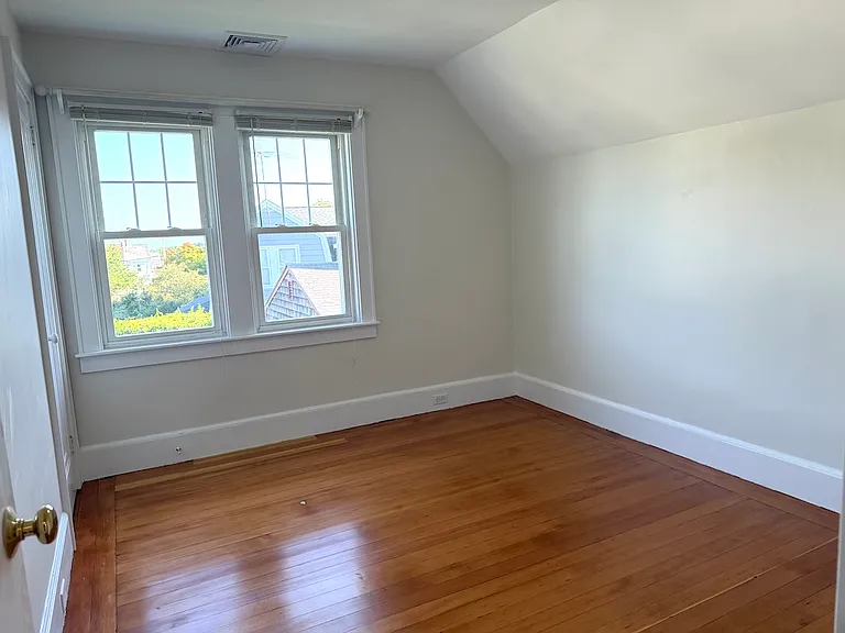 34 Caswell Ave — Photo 14