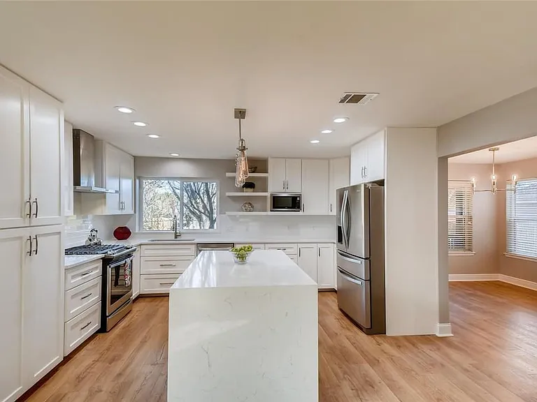 6108 Skahan Ln — Photo 4