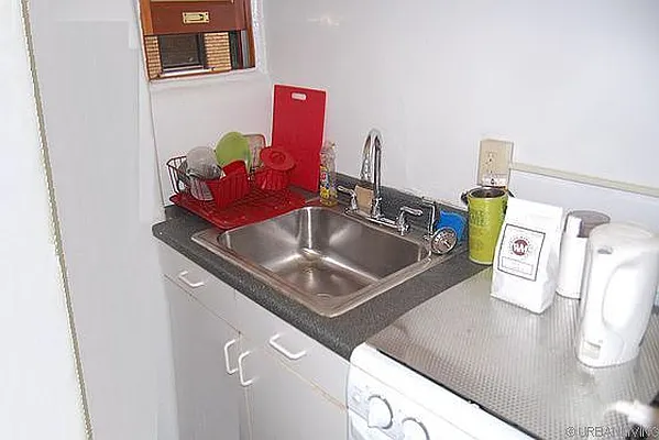 Sold by Urban Living | media 3
