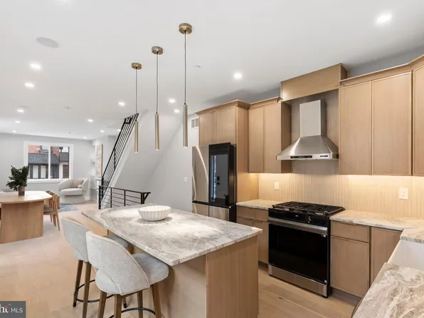 2619 Cedar St, Philadelphia, PA 19125