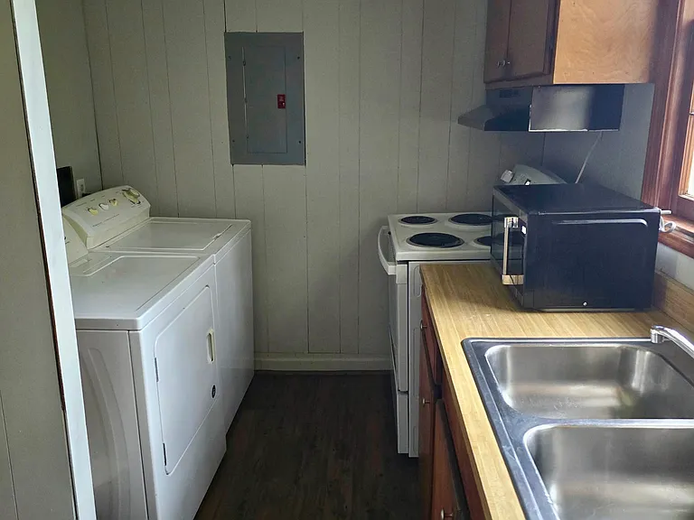 1934 Johnstone St #4 — Photo 7
