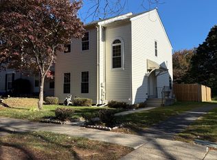 18329 Honeylocust Cir, Gaithersburg, MD 20879