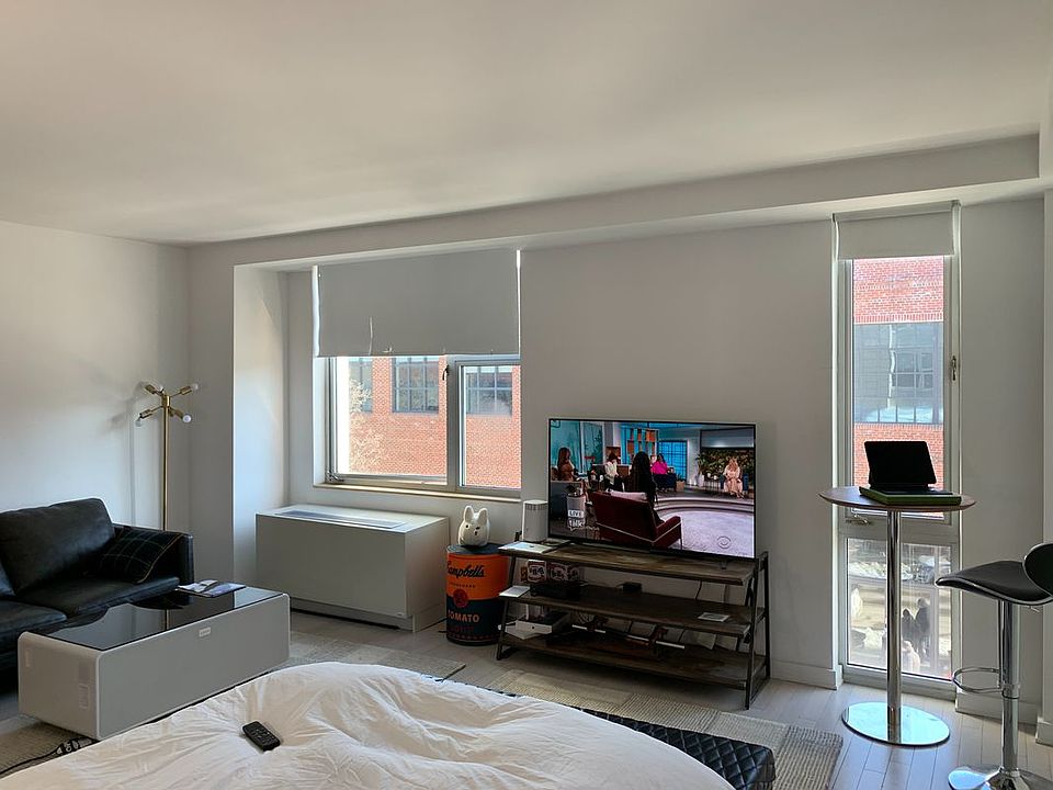 1st image of 250 Bedford Ave #305