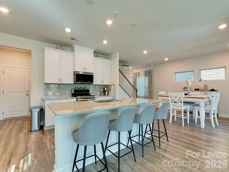 4009 Woodland View Dr — Photo 16