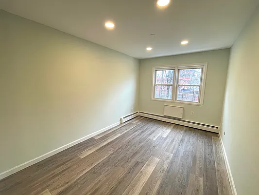 Rented by Voro, LLC | media 4