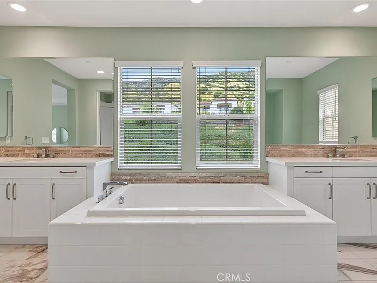 755 E Orange Blossom Way — Photo 59