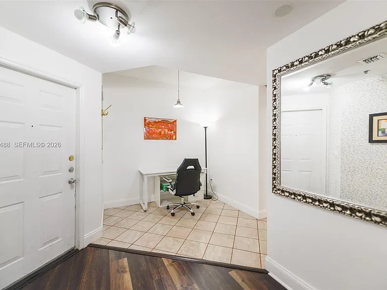3245 NE 184th St #13101 — Photo 8