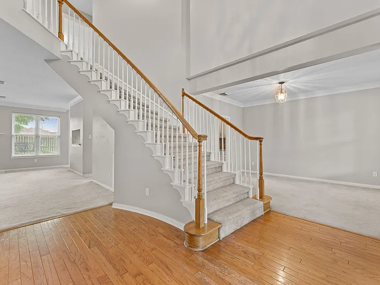 1602 Seminole St — Photo 2