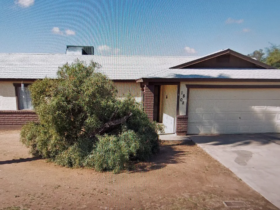 1802 N 68th Dr