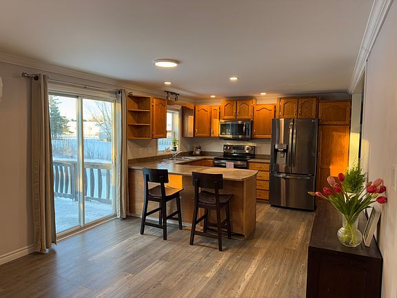 Open concept Kitchen and Dining