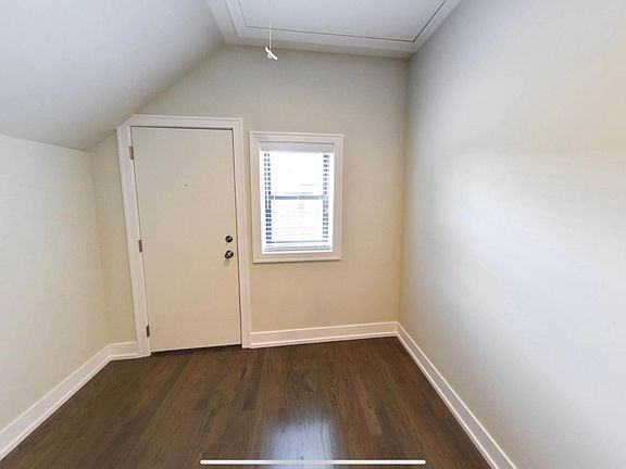 5th image of 3340 N Kenmore Ave Unit 3