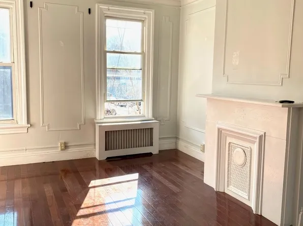684 6th Ave, Brooklyn, NY 11215