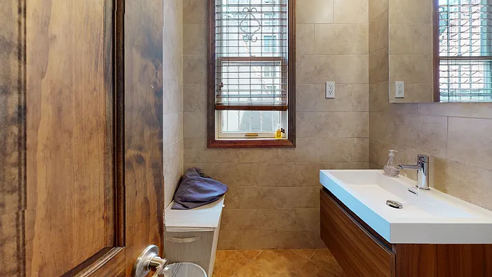 Rented by Bond New York | media 21