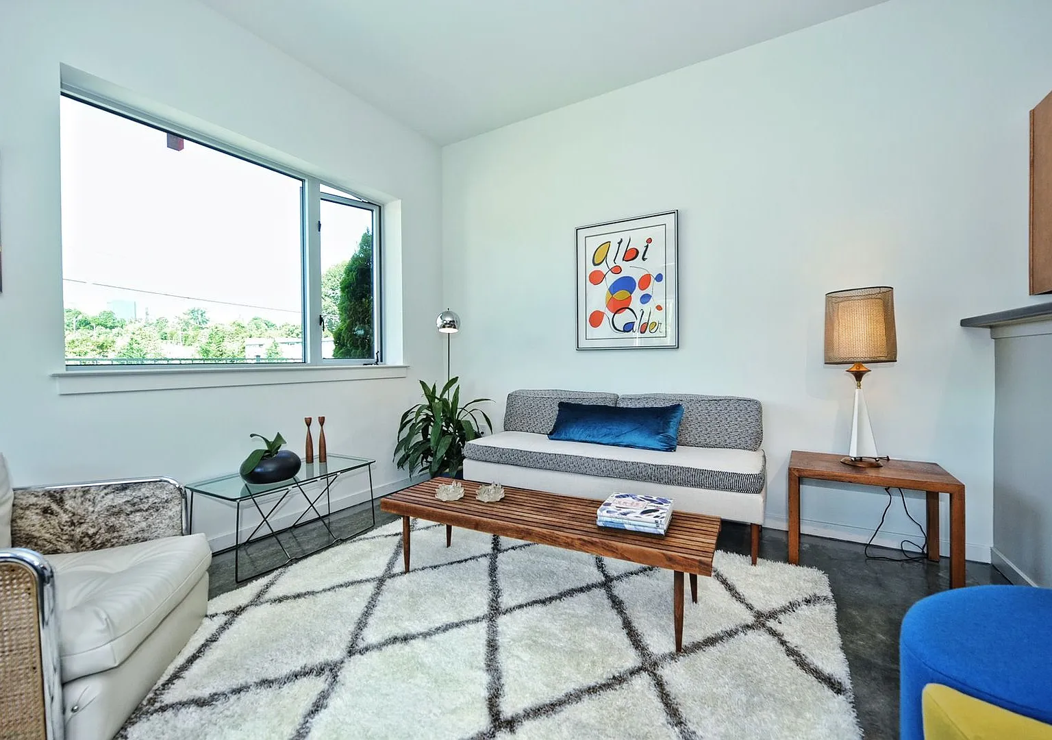 Edgeline Flats Apartments — Photo 4