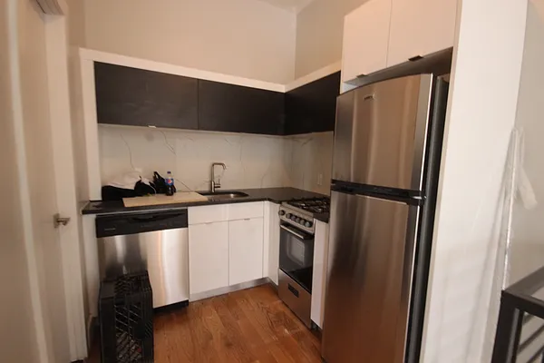 Rented by Nooklyn NYC LLC | media 11