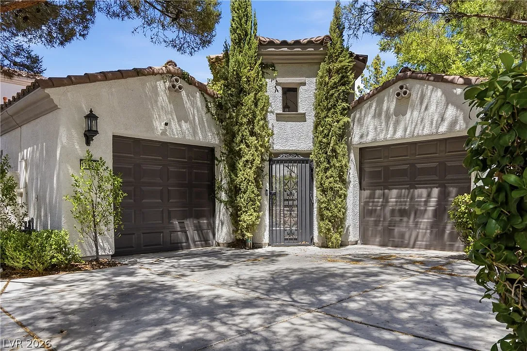 4 bed, 3.5 bath, 3220 sqft, $6,500 — Photo 1