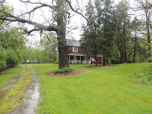 2nd image of 800 Algonquin Rd