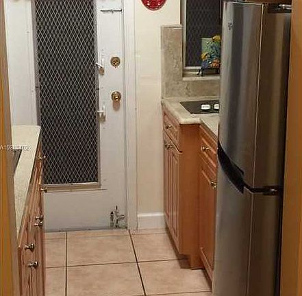 5th image of 1050 Pennsylvania Ave APT 14