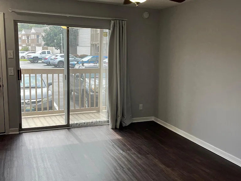 2300 Twelve Oaks Dr #B3 — Photo 5