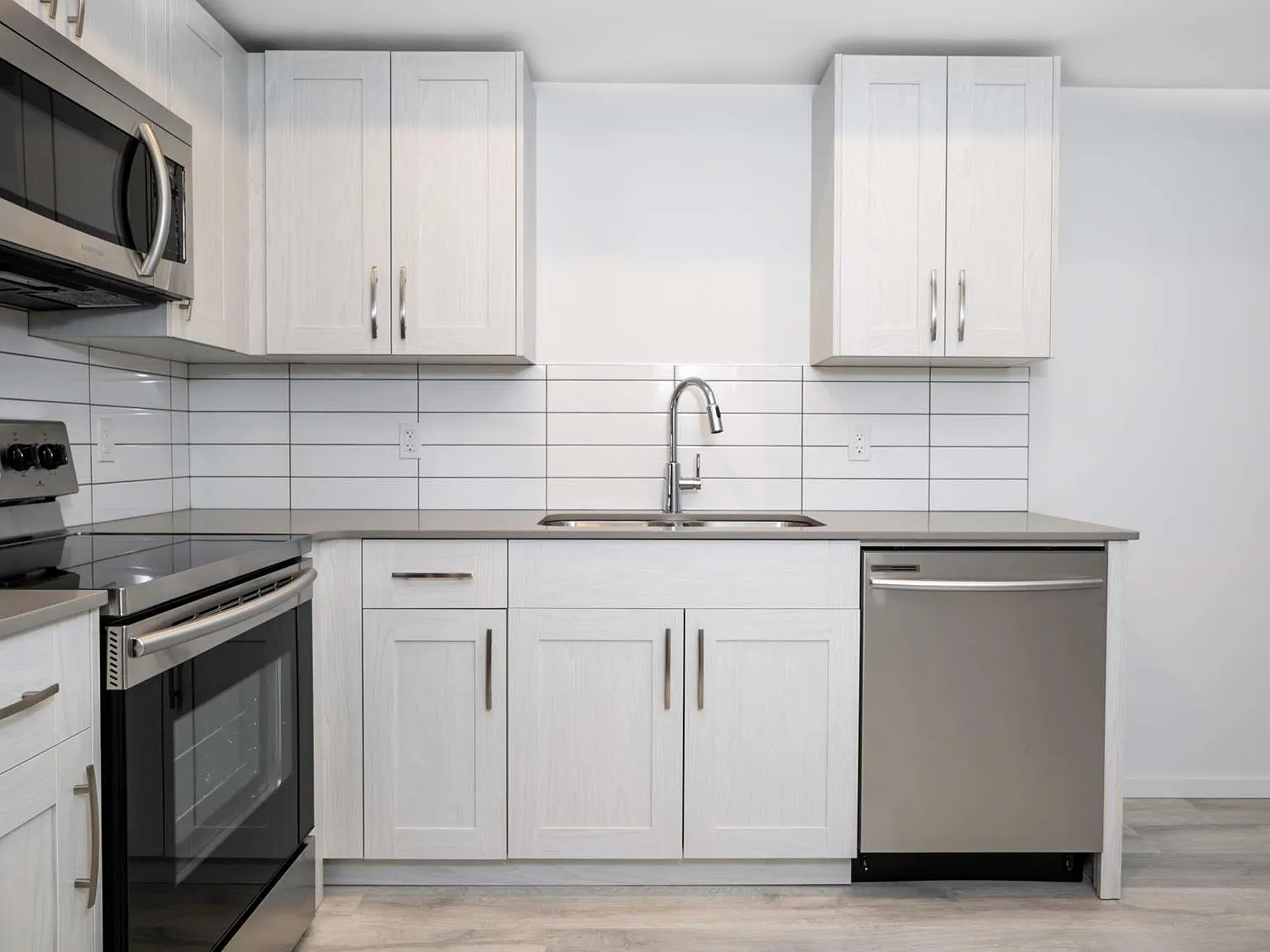 1 bed, 1.0 bath, 650 sqft, $999 — Photo 4