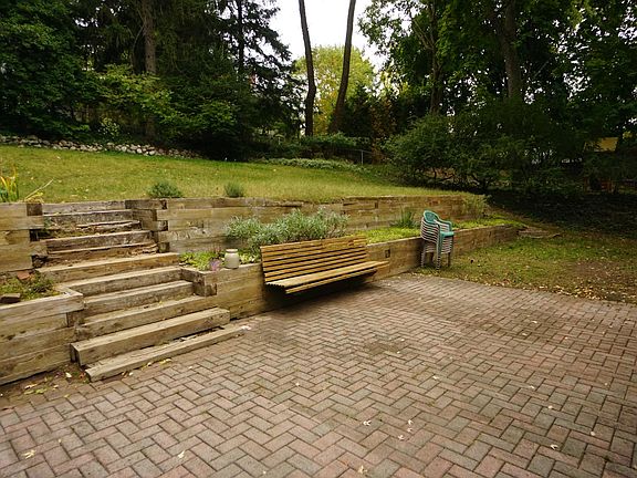 Backyard paver patio