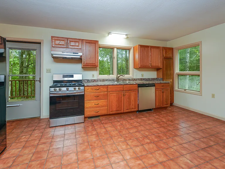 480 Wingfield Way — Photo 7