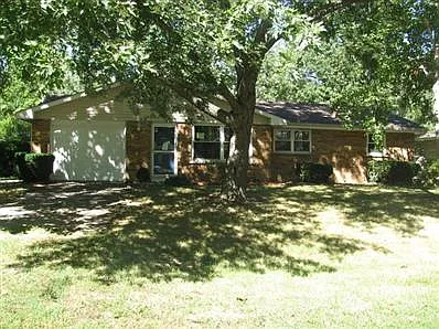 72 Southview St photo 1