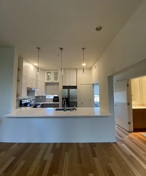 6919 Sumner St — Photo 4