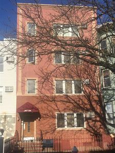 316 4th St, Jersey City, NJ, 07302