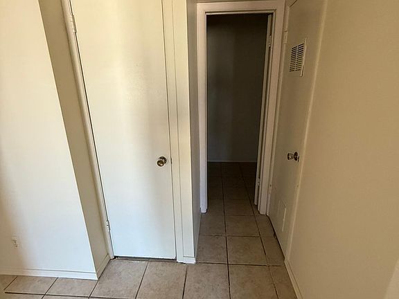 5th image of 2048 E 11th St