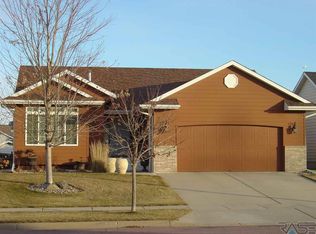 7304 W 52nd St, Sioux Falls, SD 57106