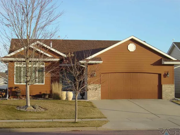 7304 W 52nd St, Sioux Falls, SD 57106