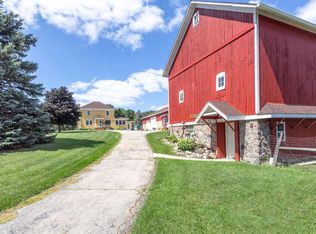 W3074 Weaver Rd, Elkhorn, WI 53121