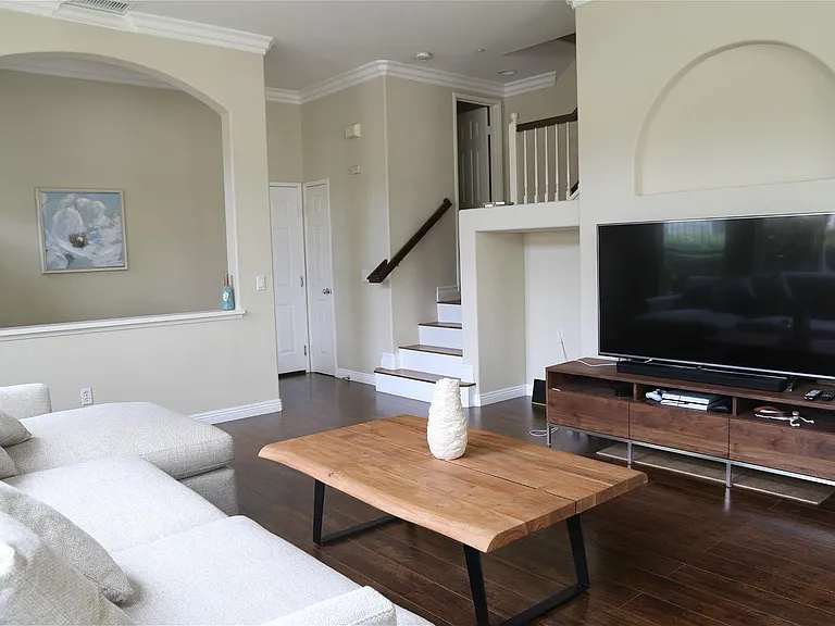 16939 Robins Nest Way — Photo 6