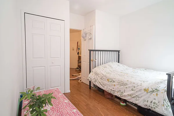 Rented by J Misrahi Realty Corp | media 2