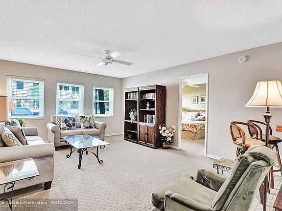 2nd image of 615 NE 12th Ave APT 105