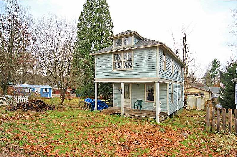 1st image of 36105 Parkwood Ave