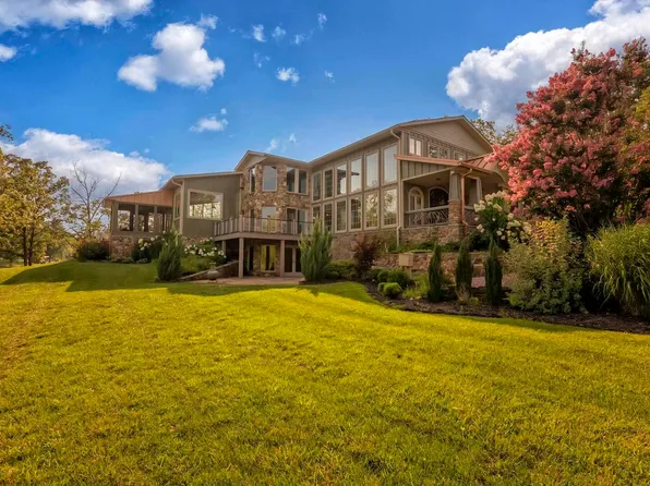 11785 Woodland Hills Rd, Marion, IL 62959