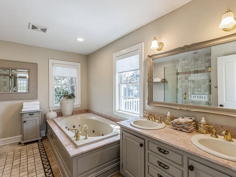 18 Cedar Dr — Photo 10