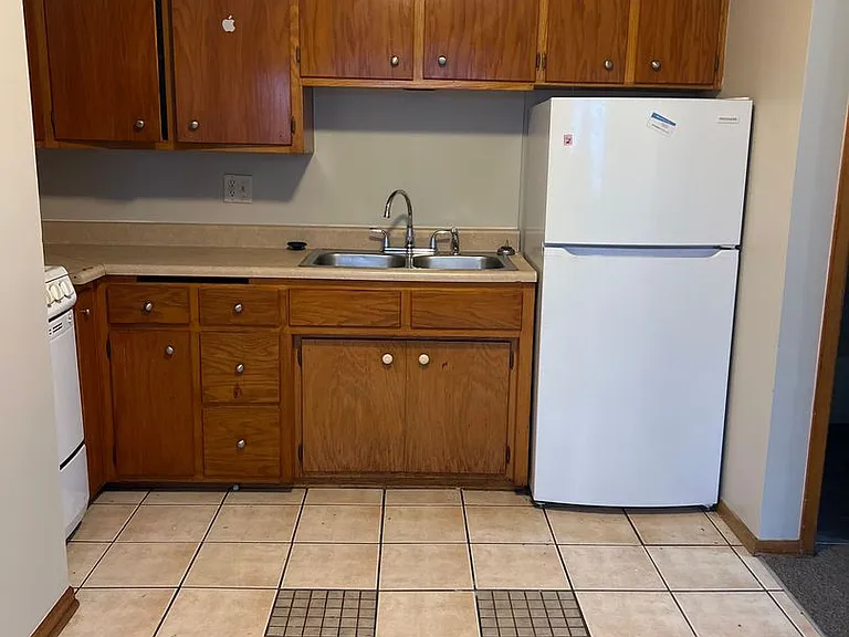 4255 Main St NE — Photo 4