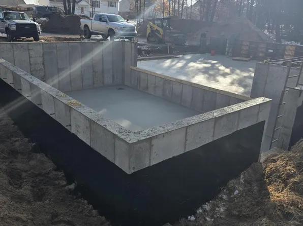 644 Willow St, Howard City, MI 49329