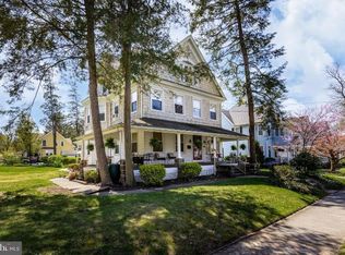 718 Main St, Riverton, NJ 08077