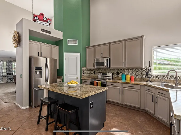 14085 W Windrose Dr — Photo 3