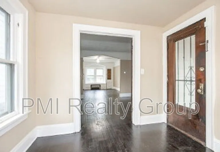 888 Evangeline Rd — Photo 6